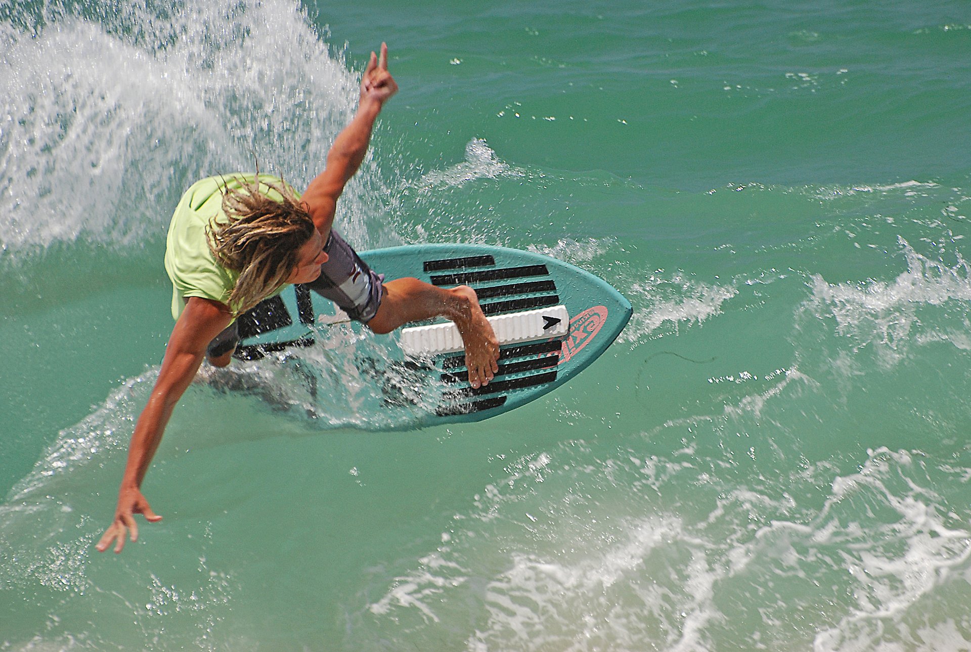 océan vagues surfeur skimboard lagon plage