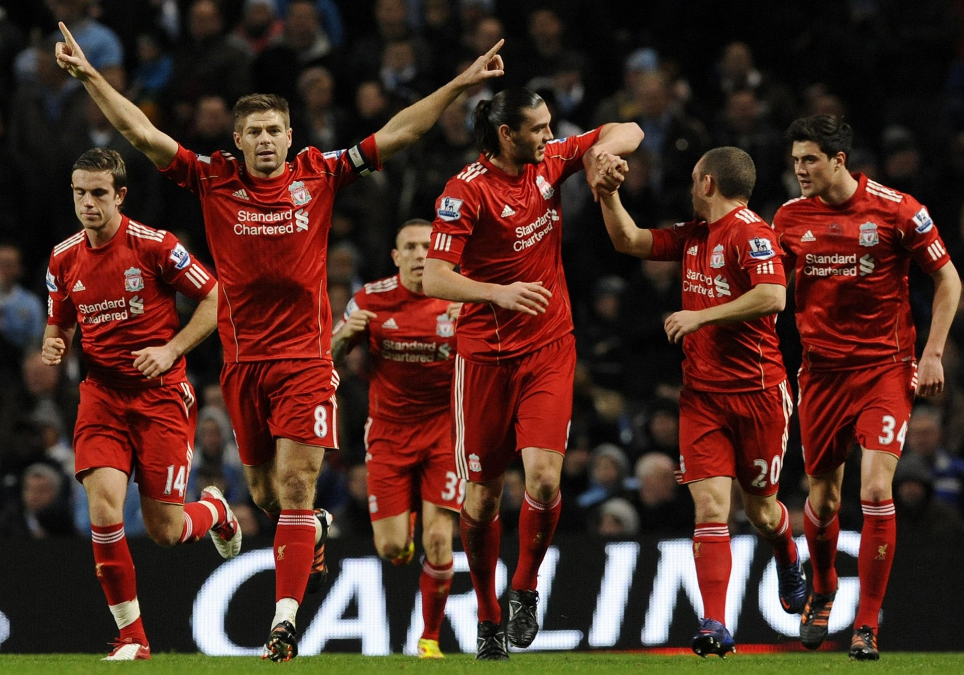 liverpool gerard football rain