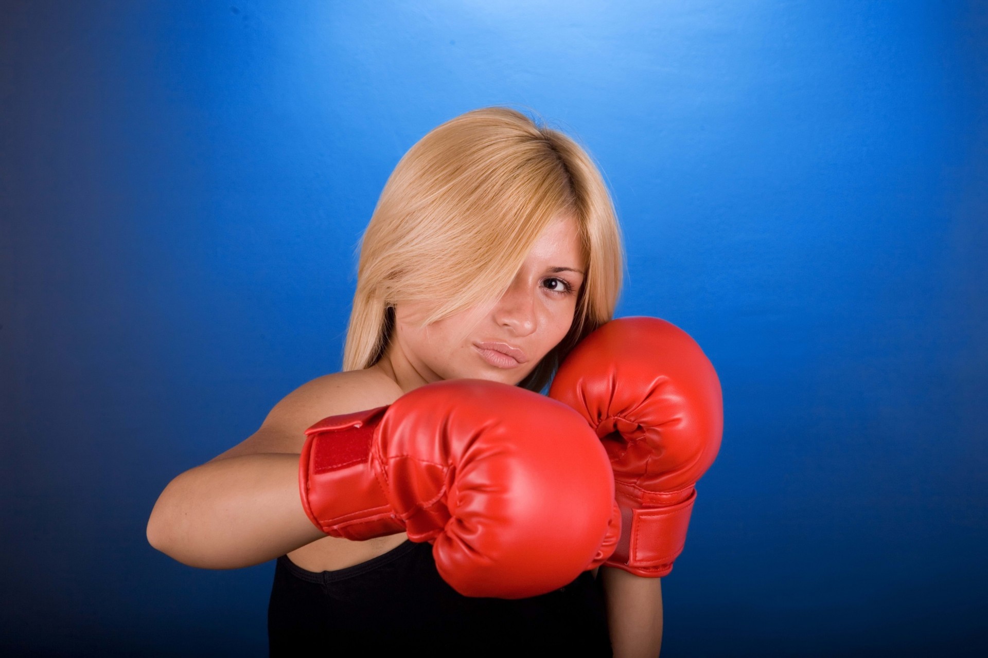 boxe fille fond bleu