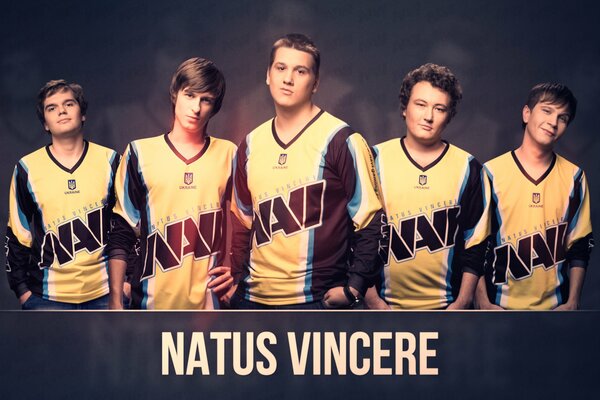 Affiche de l équipe NATUS VINCERE