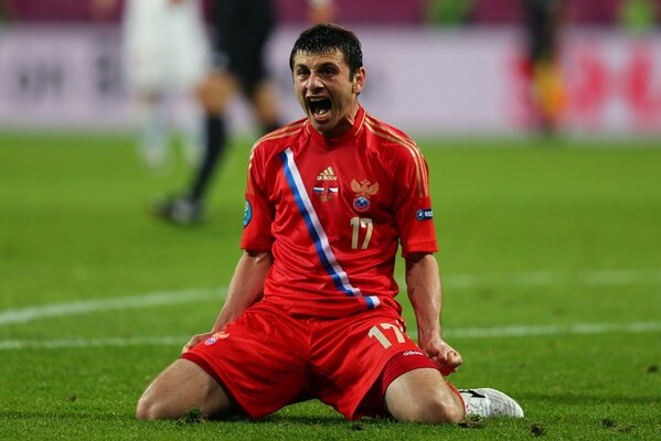 Alan Dzagoev en la Eurocopa 2012, alegría