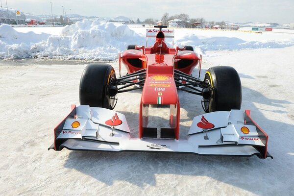 Ferrari F2012 , car , f1 in winter on snow