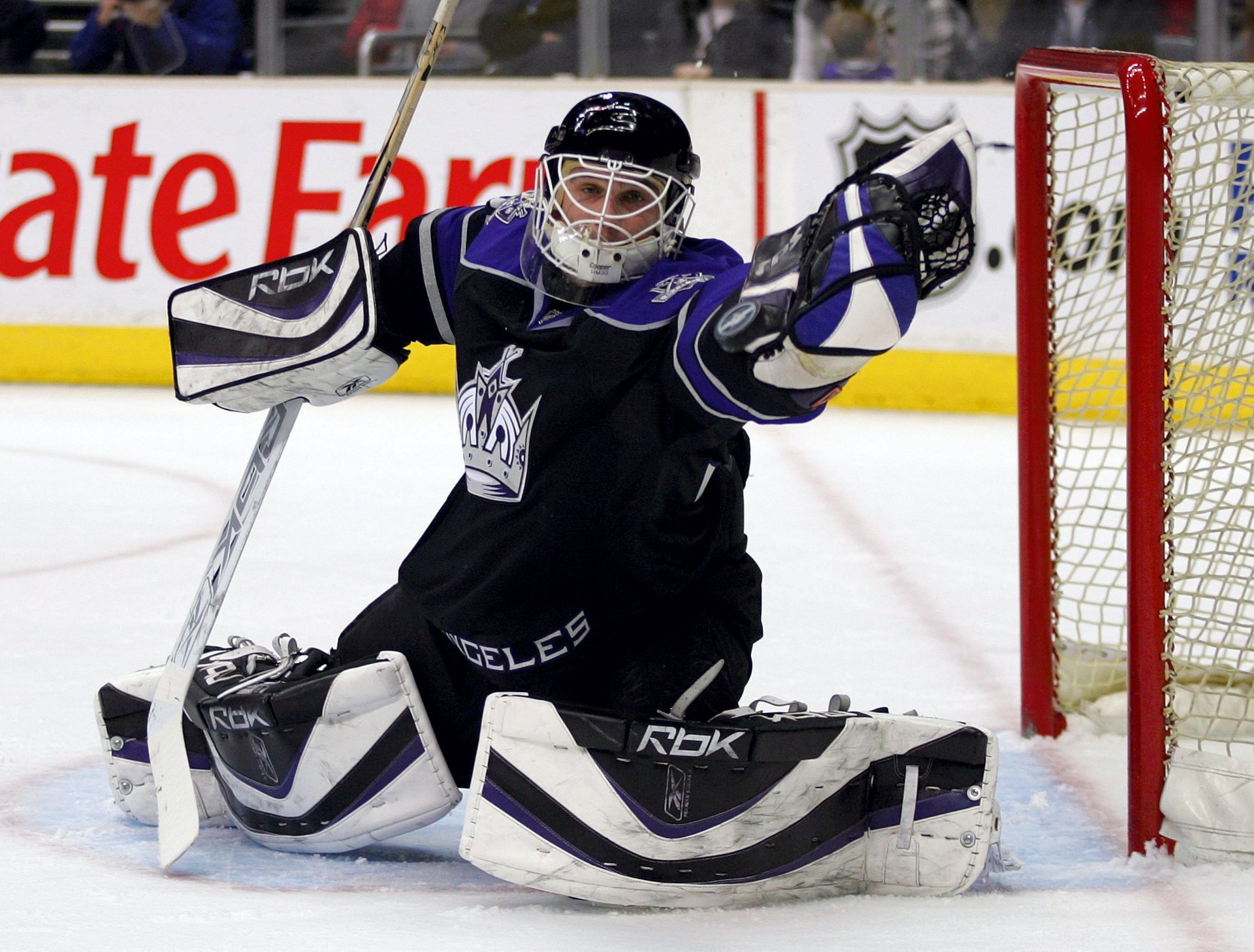 nhl los angeles dan cloutier hockey los angeles kings cloutier goalkeeper