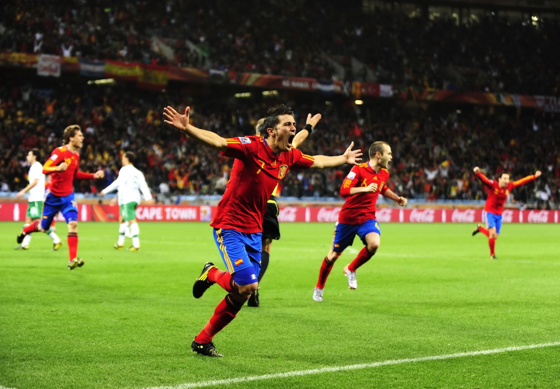 la copa del mundo el equipo los campeones furia roja la david villa barcelona cataluña fútbol copa del mundo sudáfrica 2010 españa fondo de pantalla de fútbol gol victoria fiesta campeones del mundo