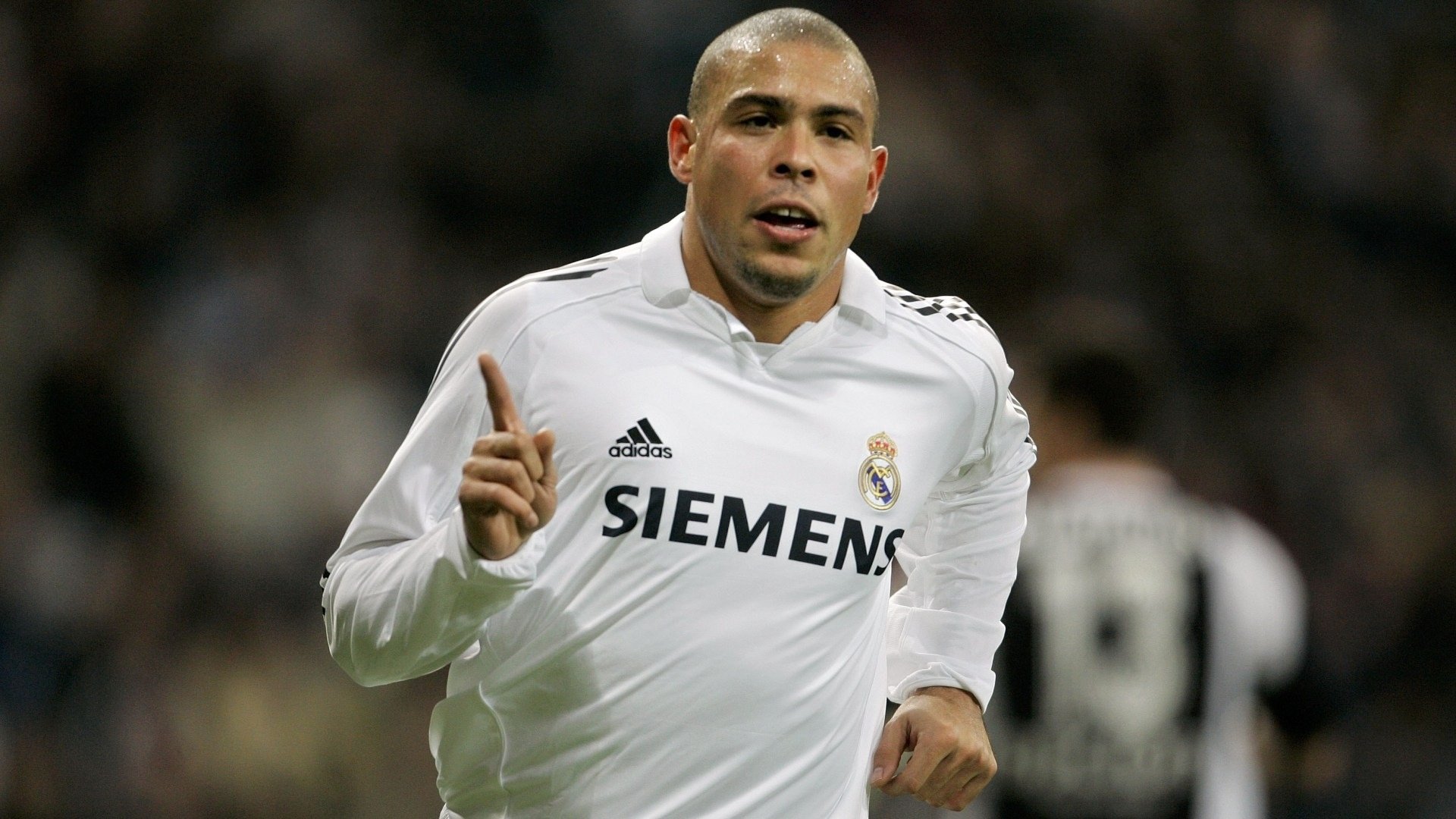 ronaldo ronaldo nibbler real madrid calciatore