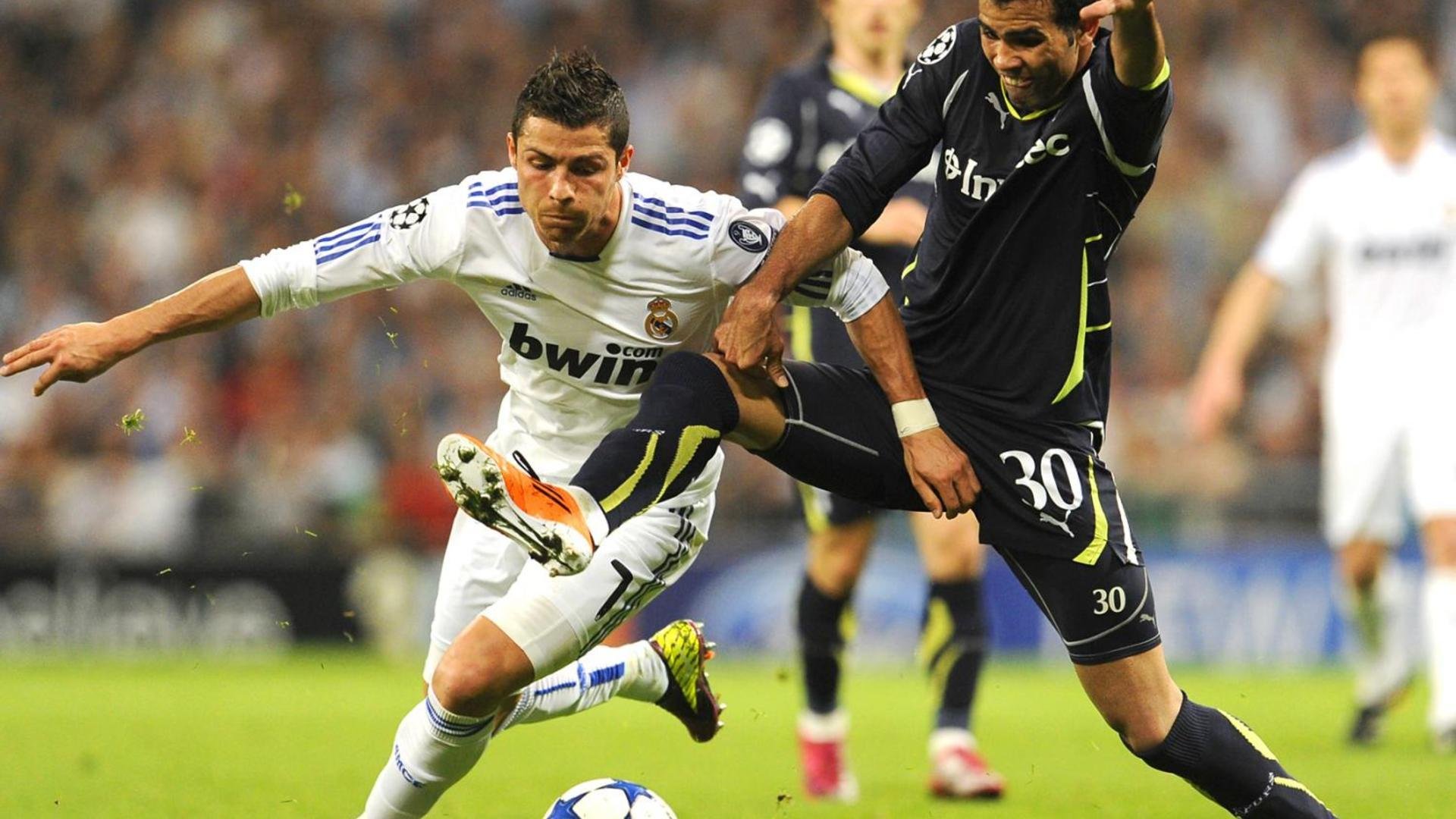 deportes cristiano ronaldo fondos de pantalla fotos con ronaldo en el real madrid ronaldo 2011 real madrid fondos de pantalla cristiano ronaldo 2011 ronaldo fondos de pantalla