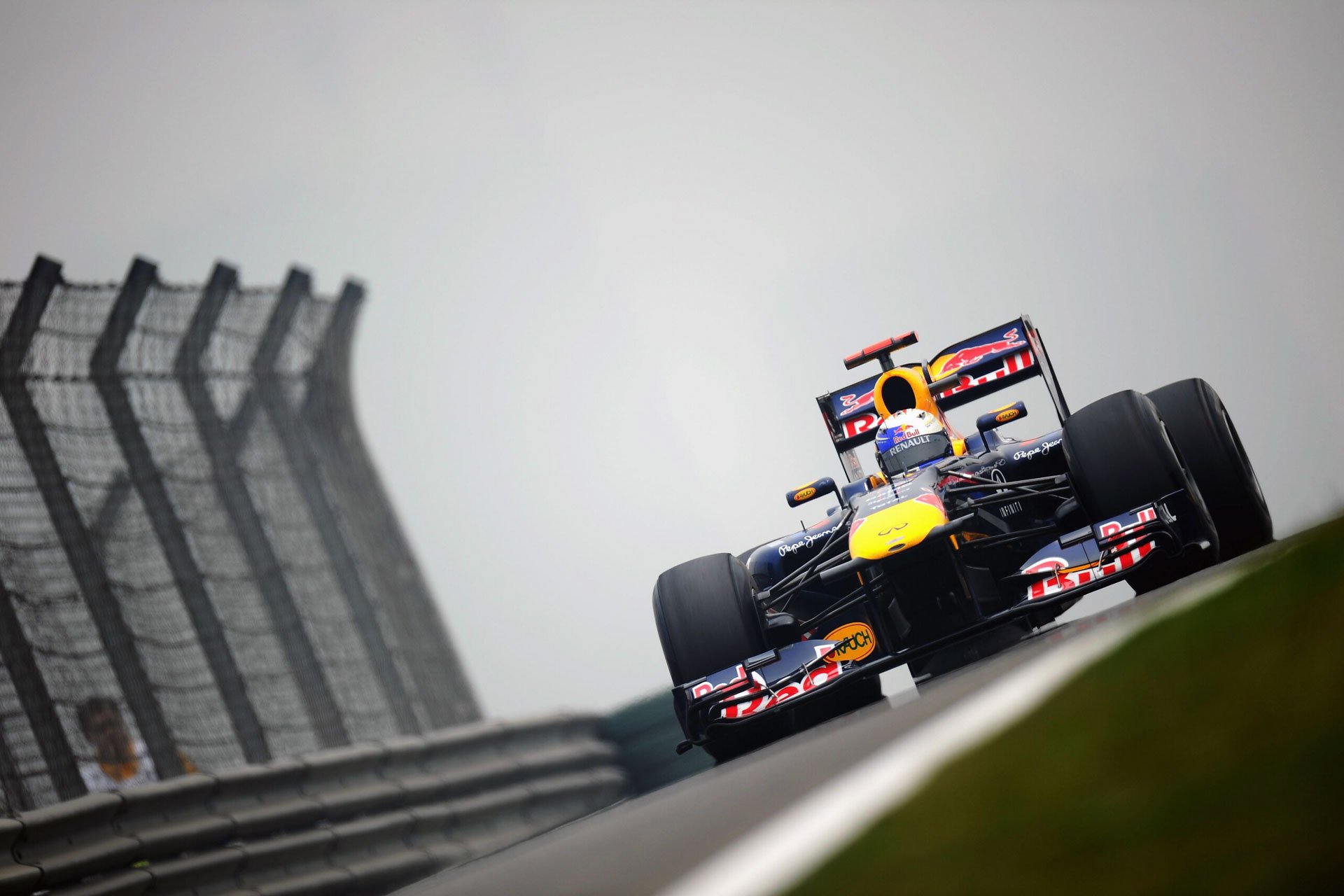 sport sfondi foto sebastian vettel toro rosso sport renault auto red bull rb7 pista pista internazionale circuito shanghai 2011 circuito internazionale di shanghai pit lane formula 1 f1 formula 1