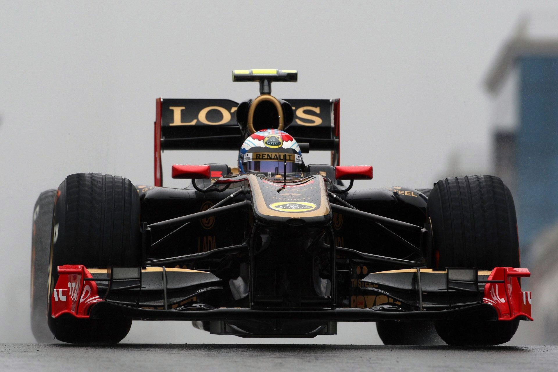 fórmula f1 lotus renault vitaly petrov lotus-renault fórmula 1 2011 pista turquía lluvia