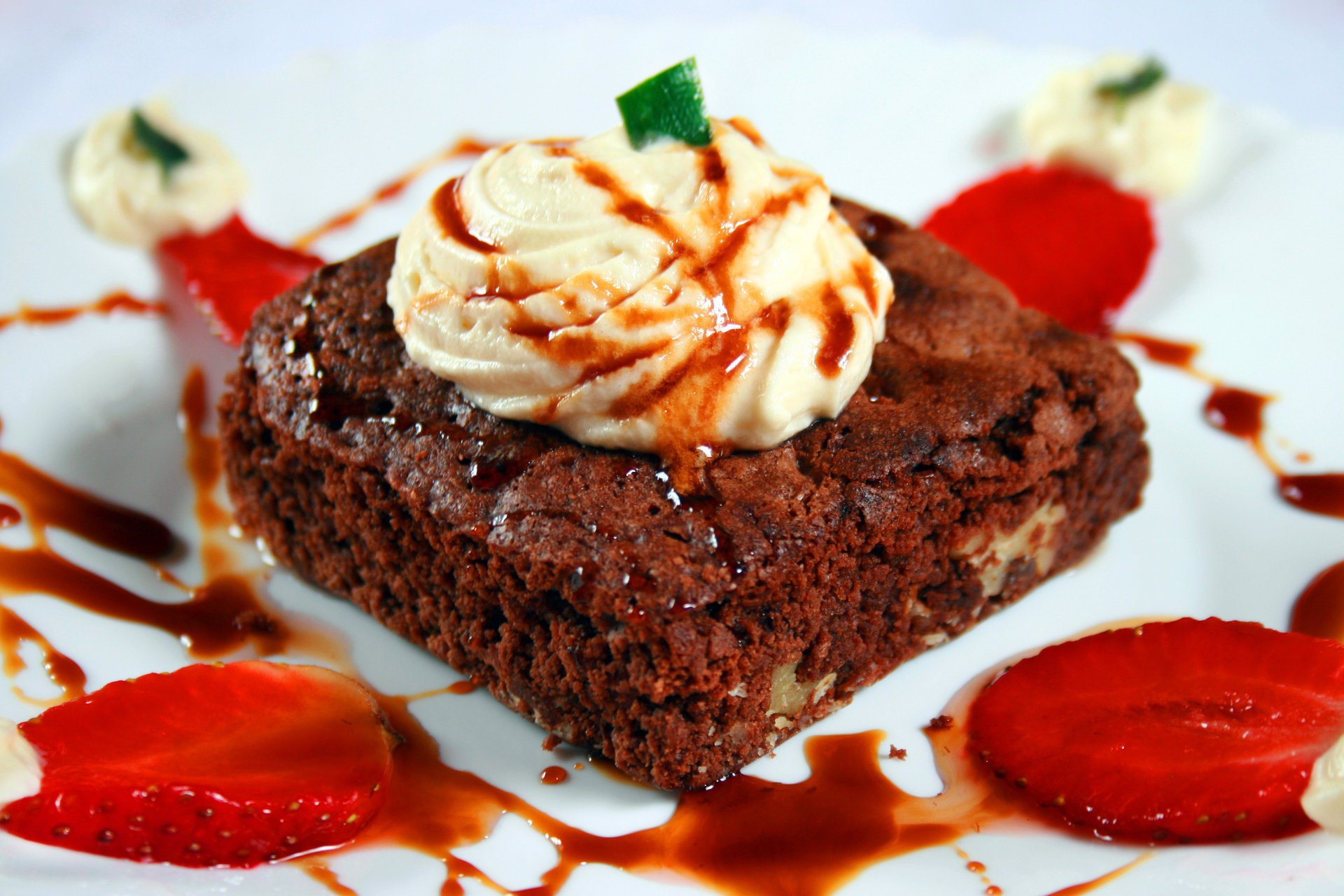 fraise repas chocolat gâteaux crème