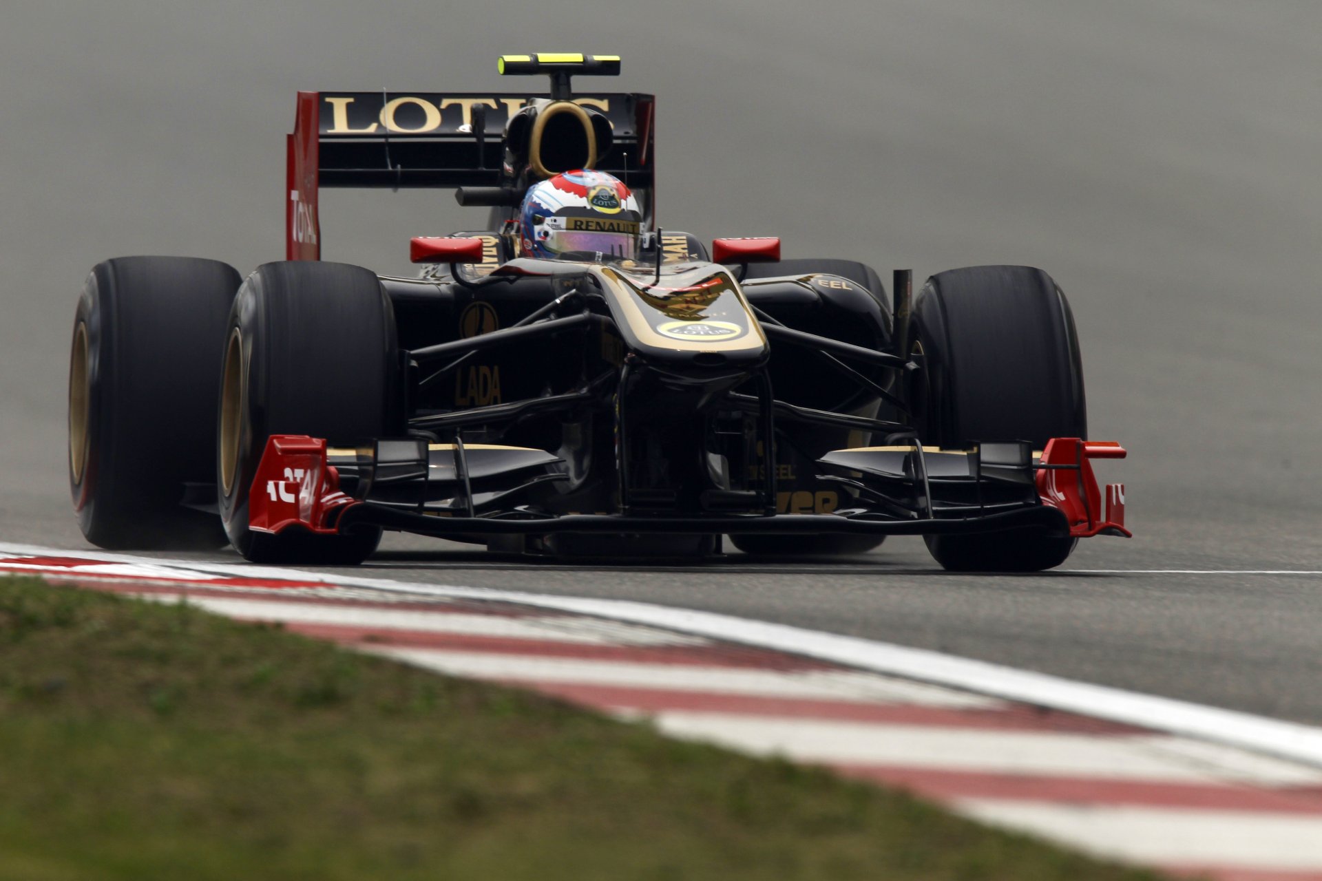 f1 vitaliy petrov vitaliy petrov lotus les clés renault 2011