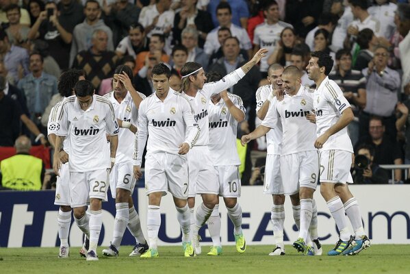 Real Madrid and Ronaldo photo games