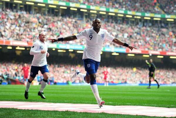 Corridore Daren Bent allo stadio di Wembley.