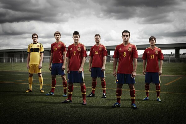 Испания команда приготовиться со всех силах выиграть