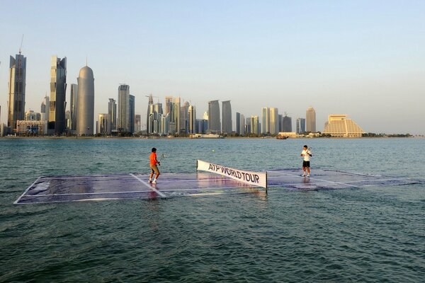 Tennis dans l eau, à la dose, belle vue