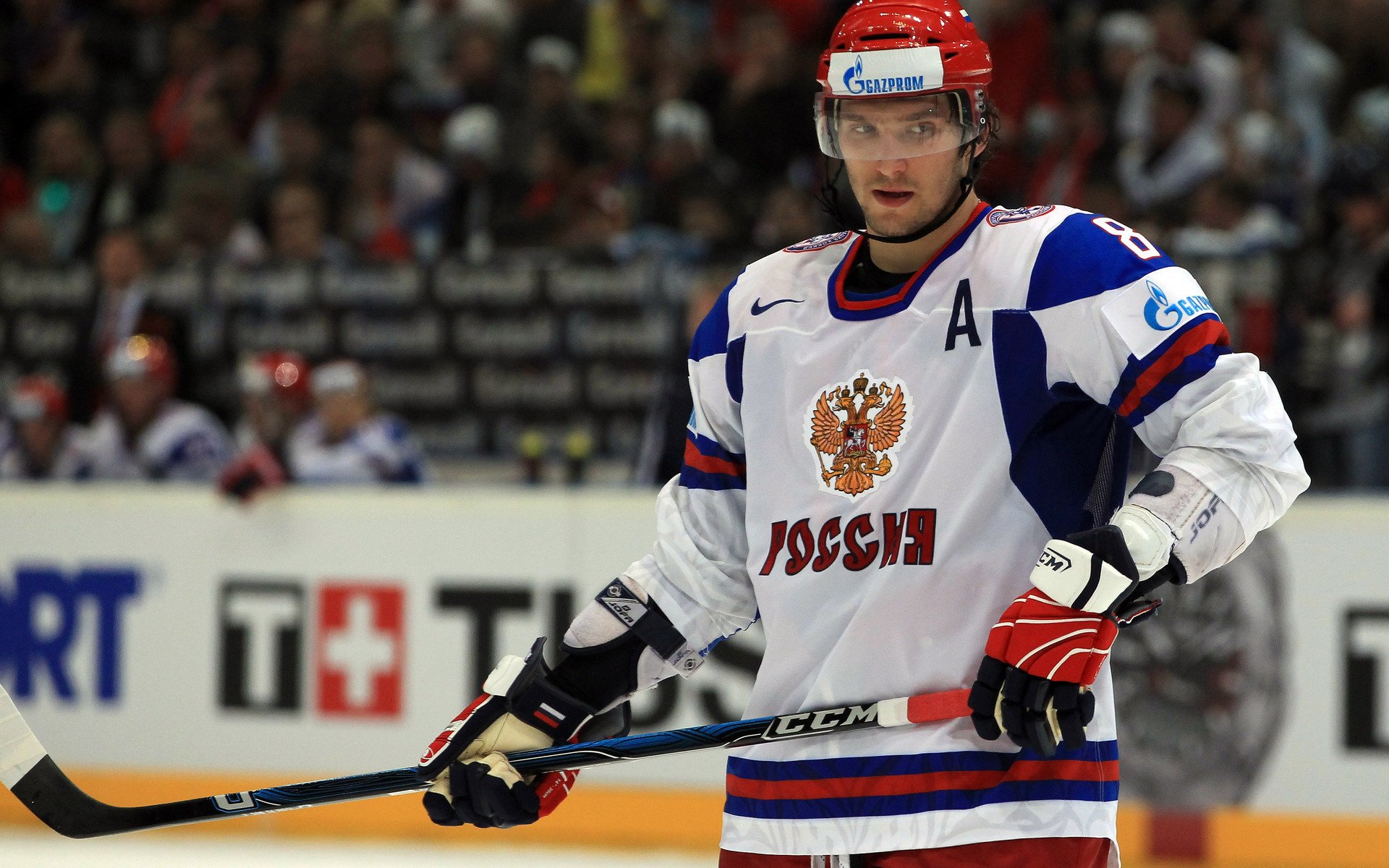 alexander owetschkin eishockey hockeyspieler russische nationalmannschaft schläger helm form wappen hintergrundbilder