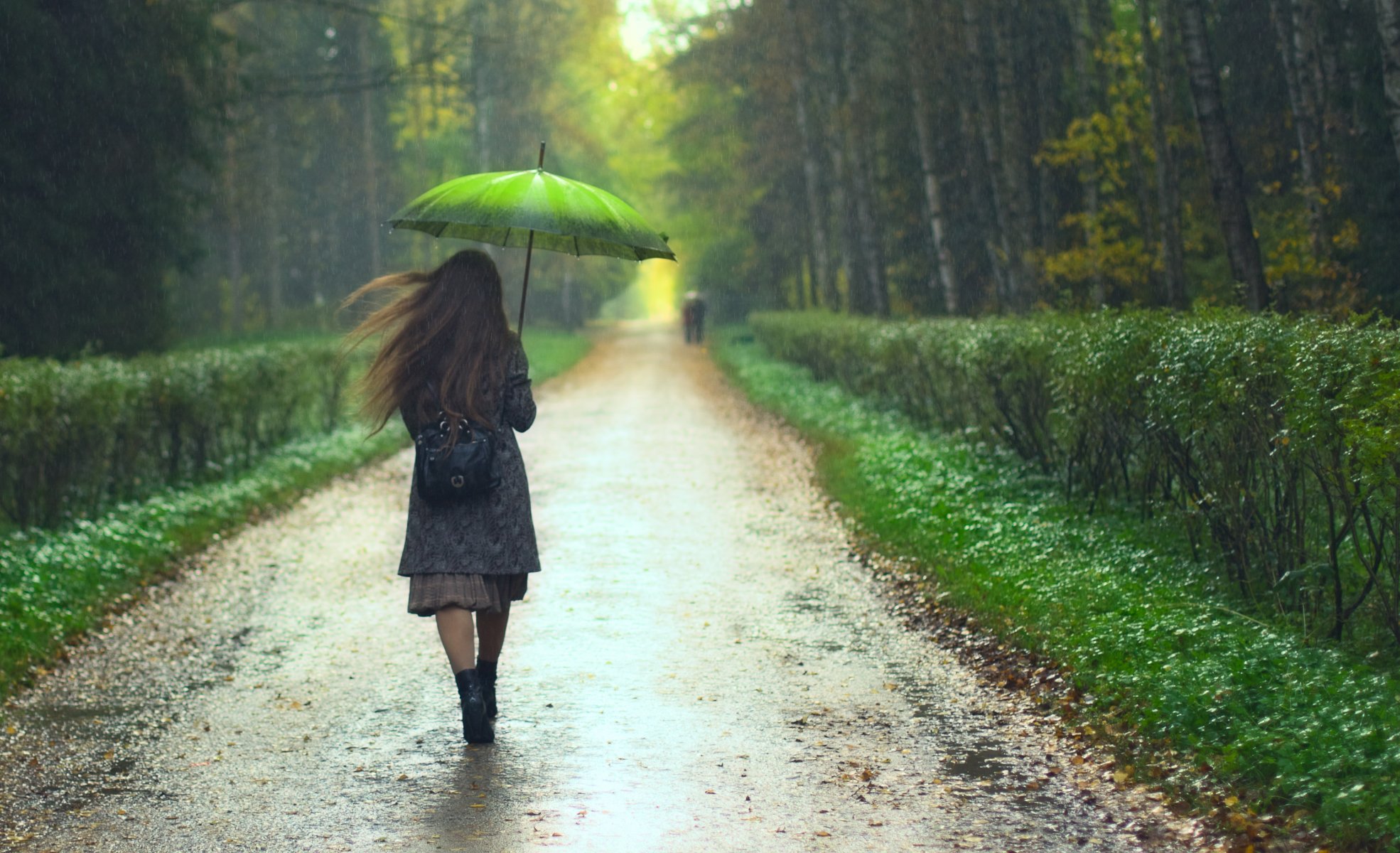 mädchen straße regenschirm bäume regen