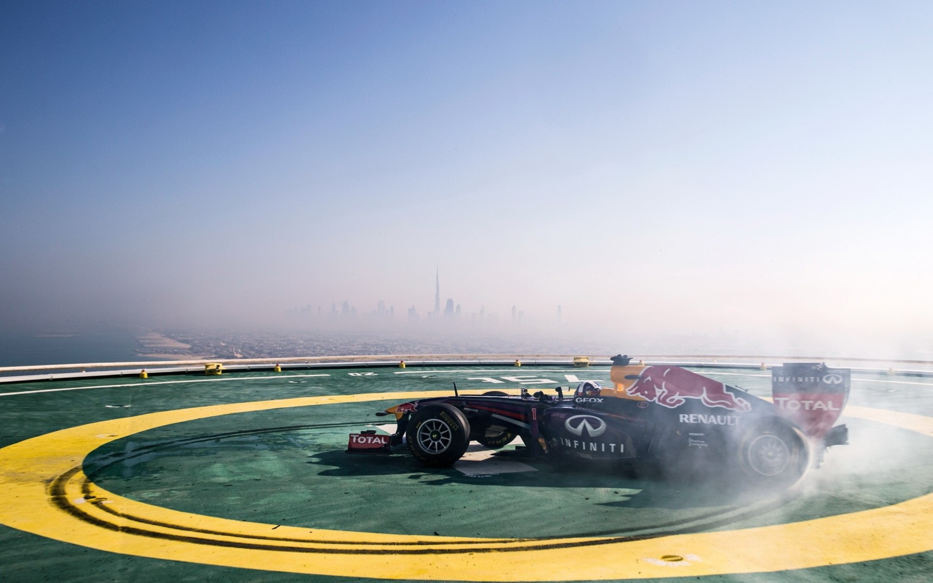 dubai rbr formel 1 auto f1 red bull