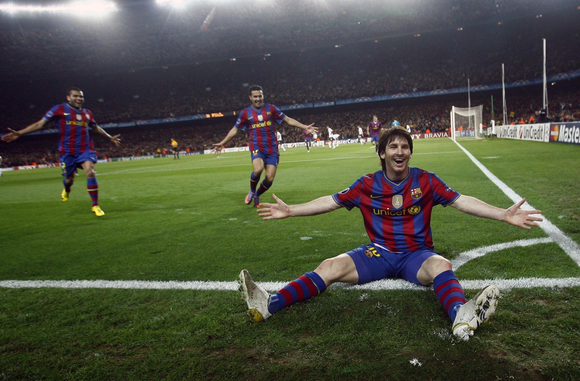 lionel messi piłkarz barcelona piłka nożna argentyna zawodnicy boisko stadion santiago bernabeu widzowie tapety