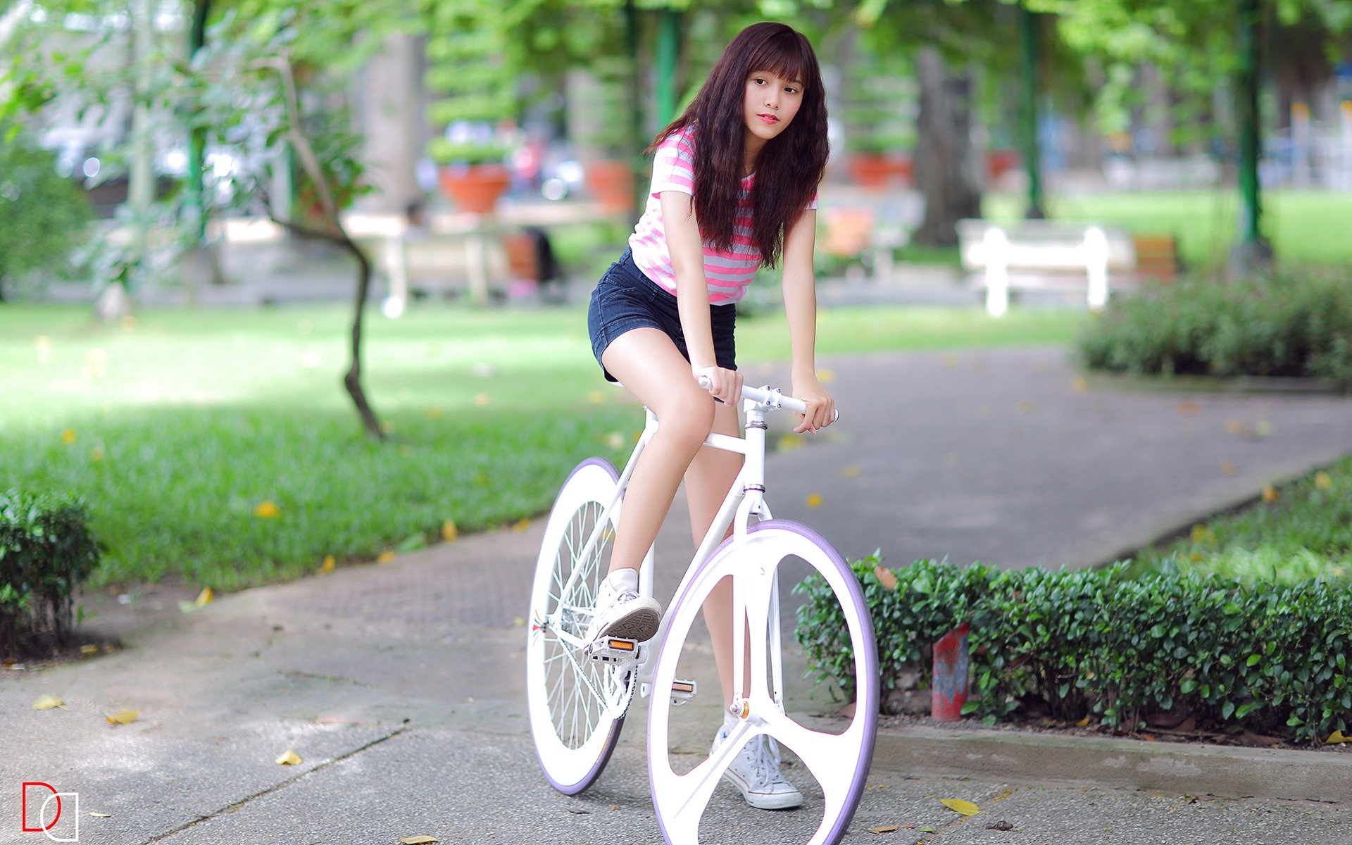 girl asian bike