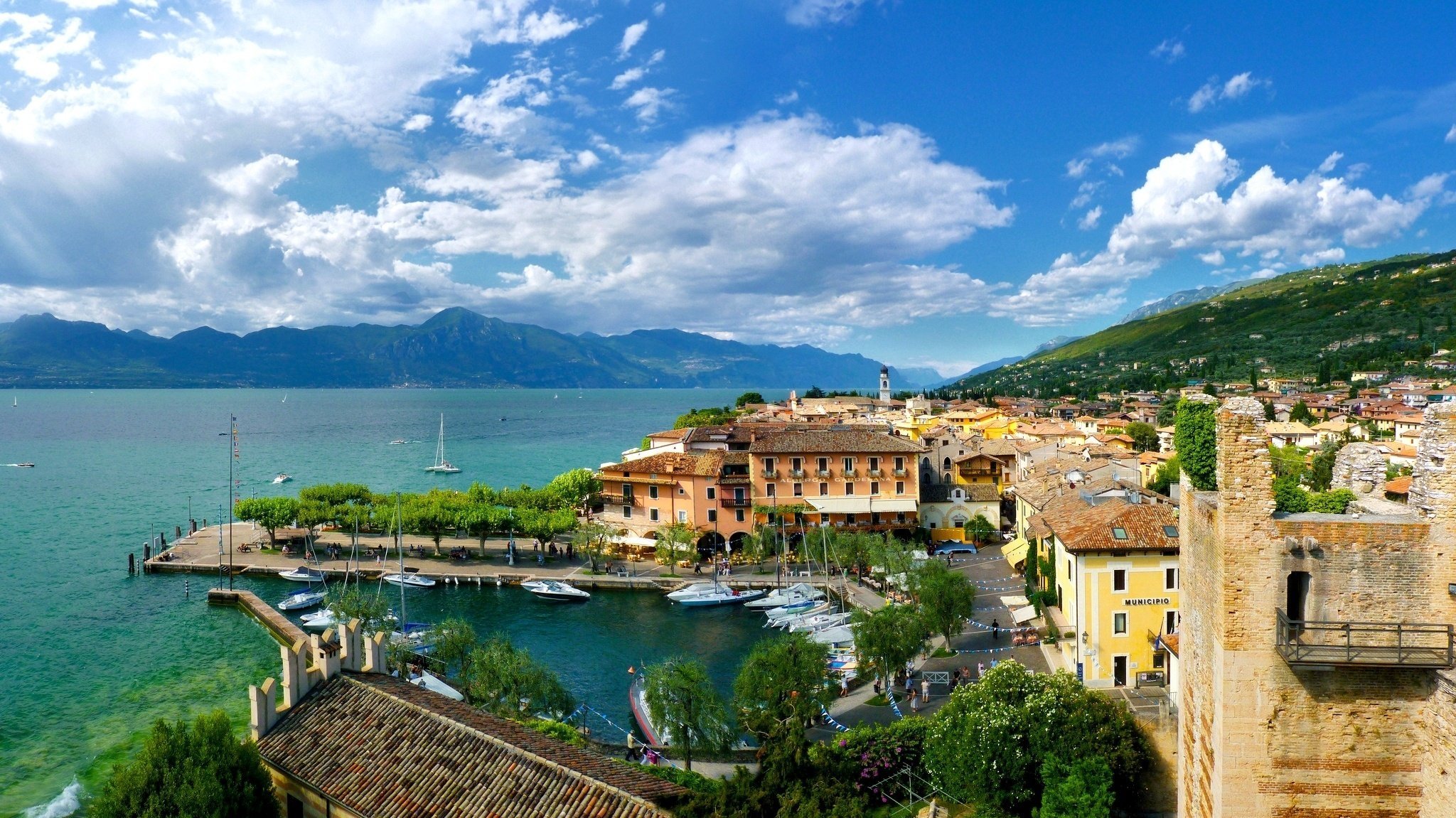 italy torri del benaco torri del benaco veneto veneto italia