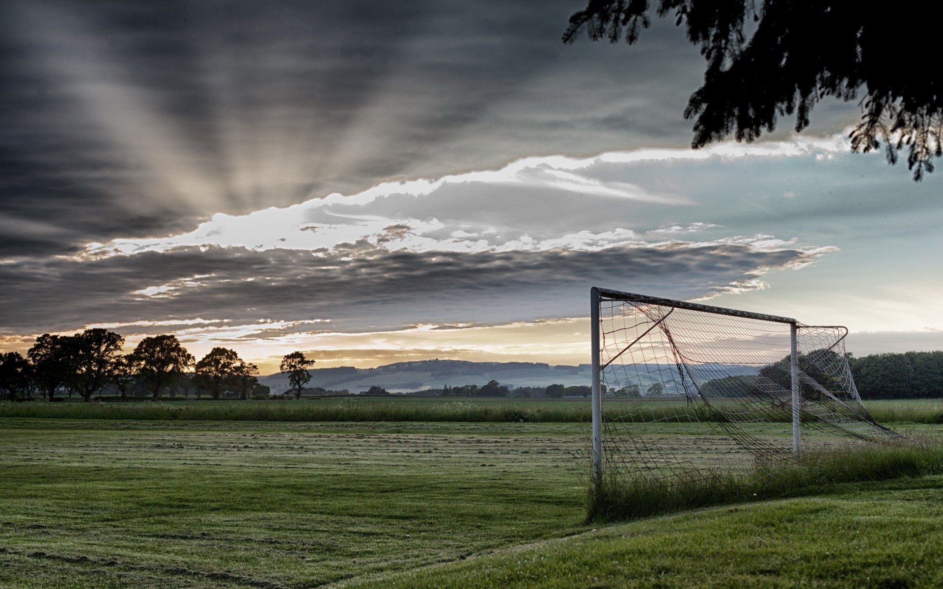 campo puerta mañana deporte