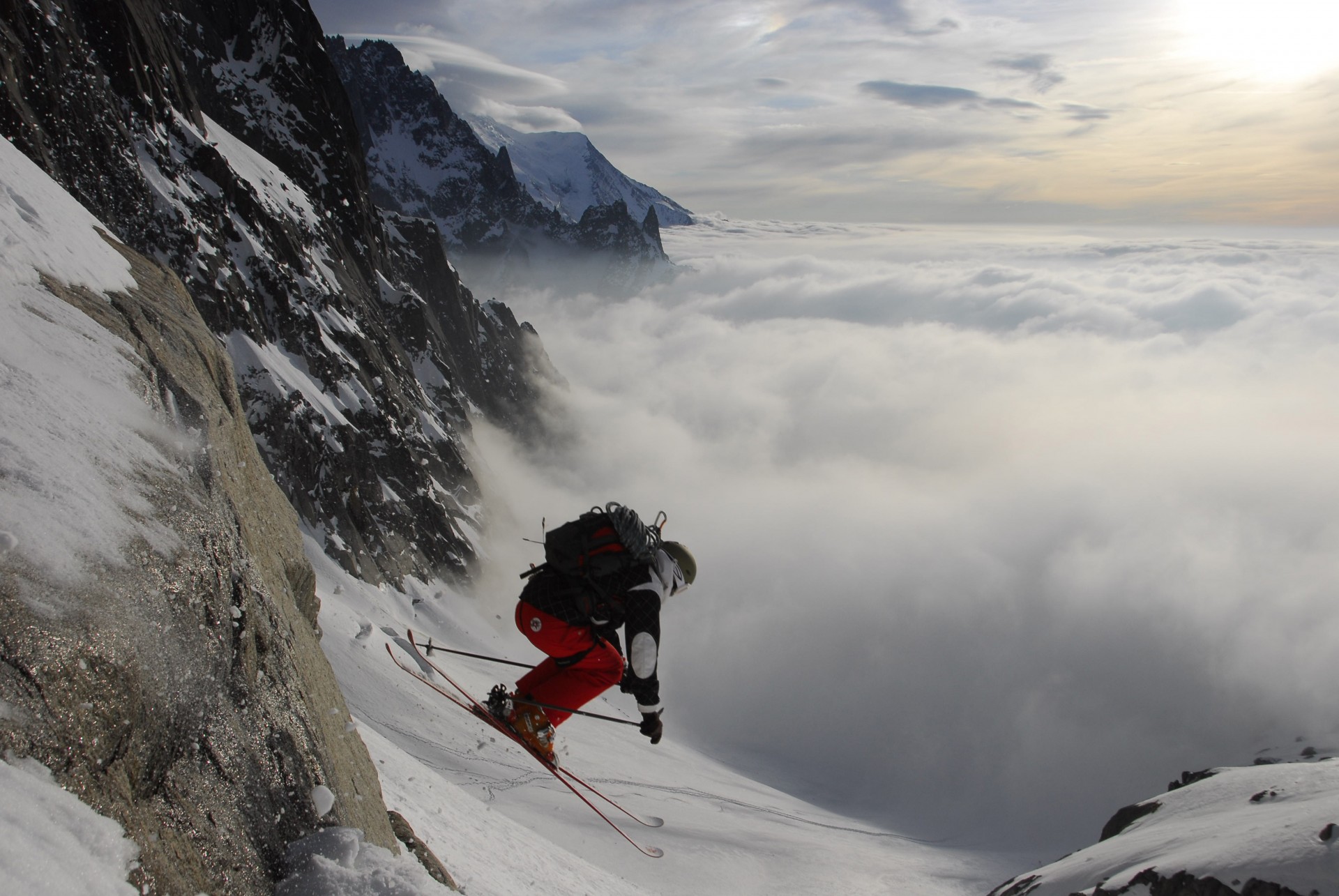 neve cielo carta da parati nuvole montagna sport sciatore sci discesa