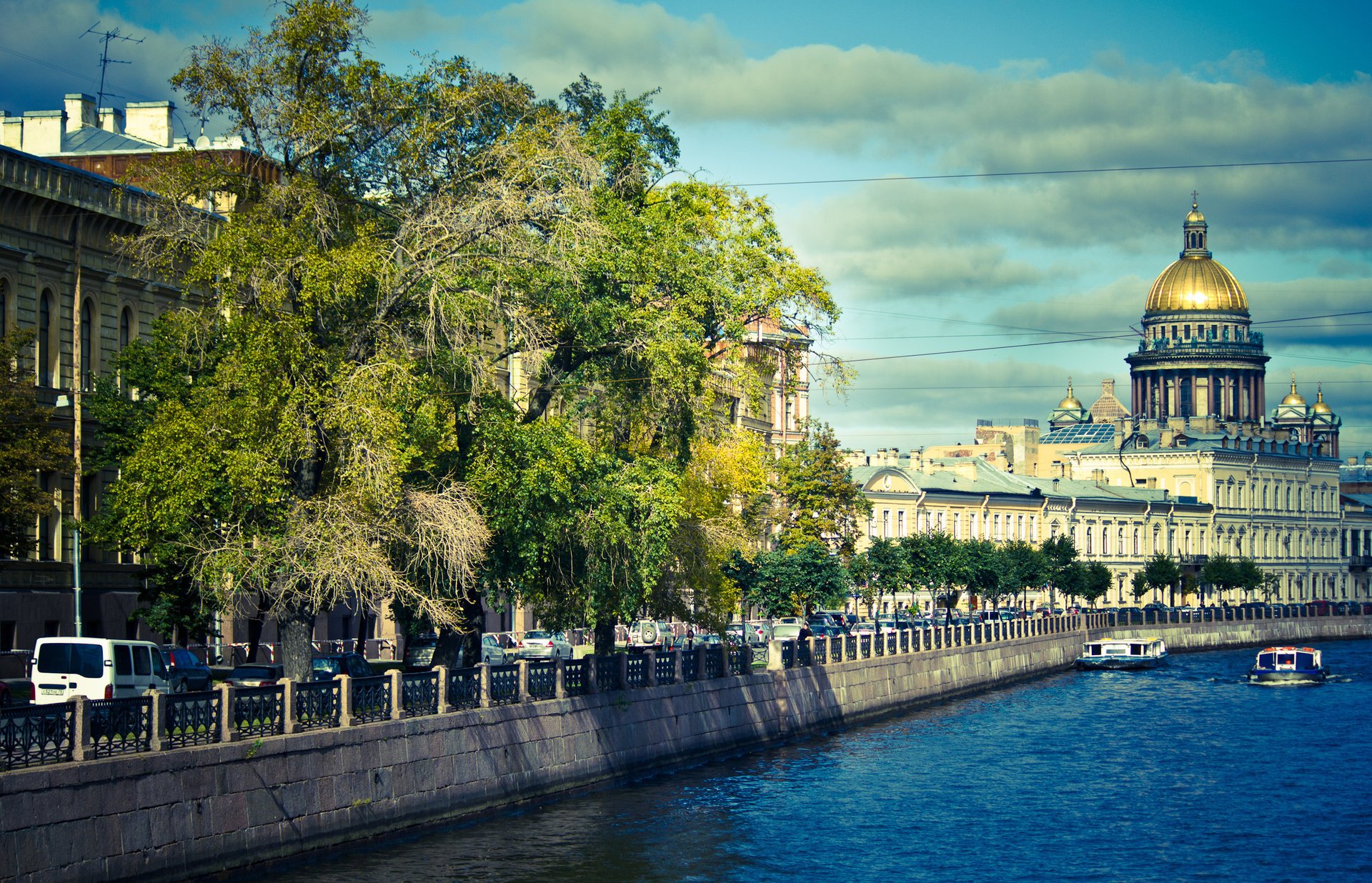 st. petersburg peter russland boote uferpromenade