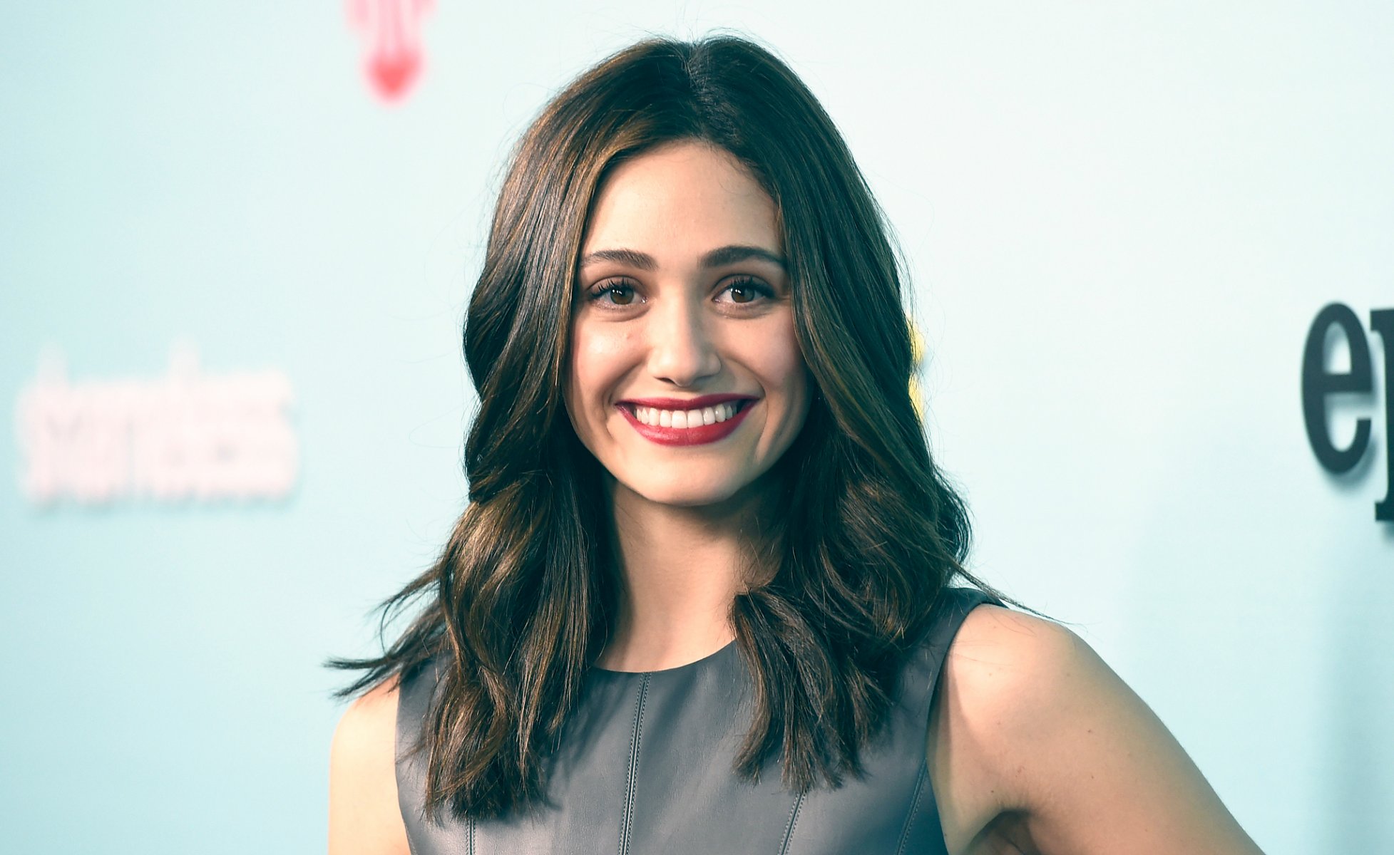 emmy rossum emmy rossam showtime świętuje shameless