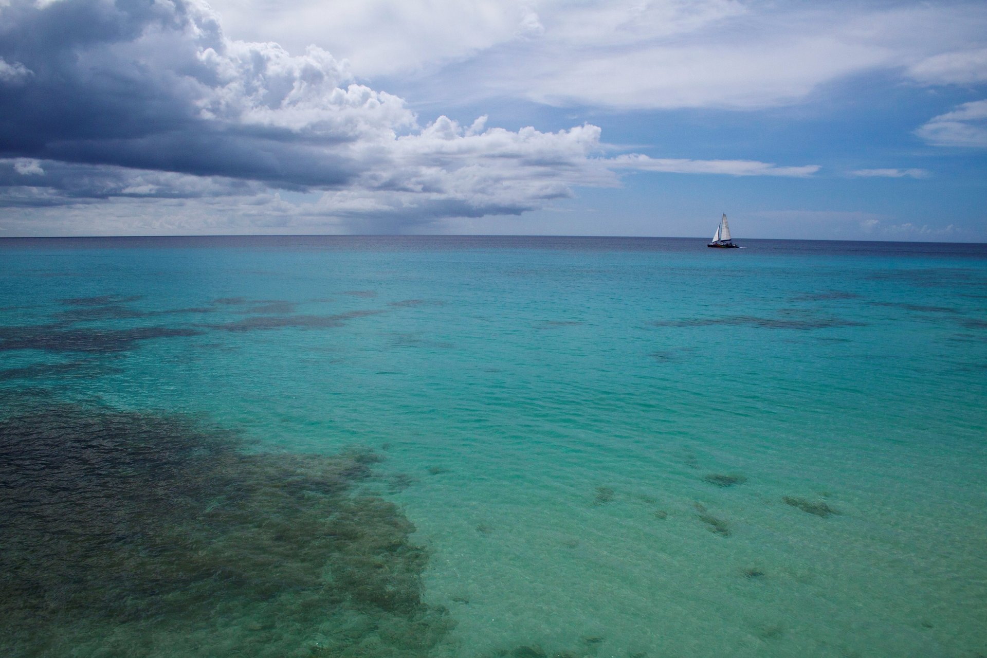 mer nuages ciel yacht