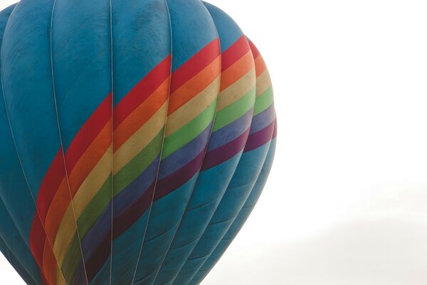 Globo azul con arco iris