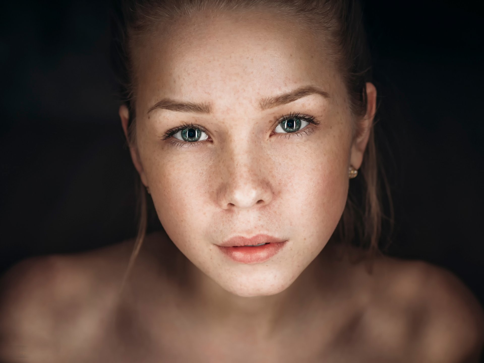 christine shershunov cute freckles portrait russia pavel smetanin