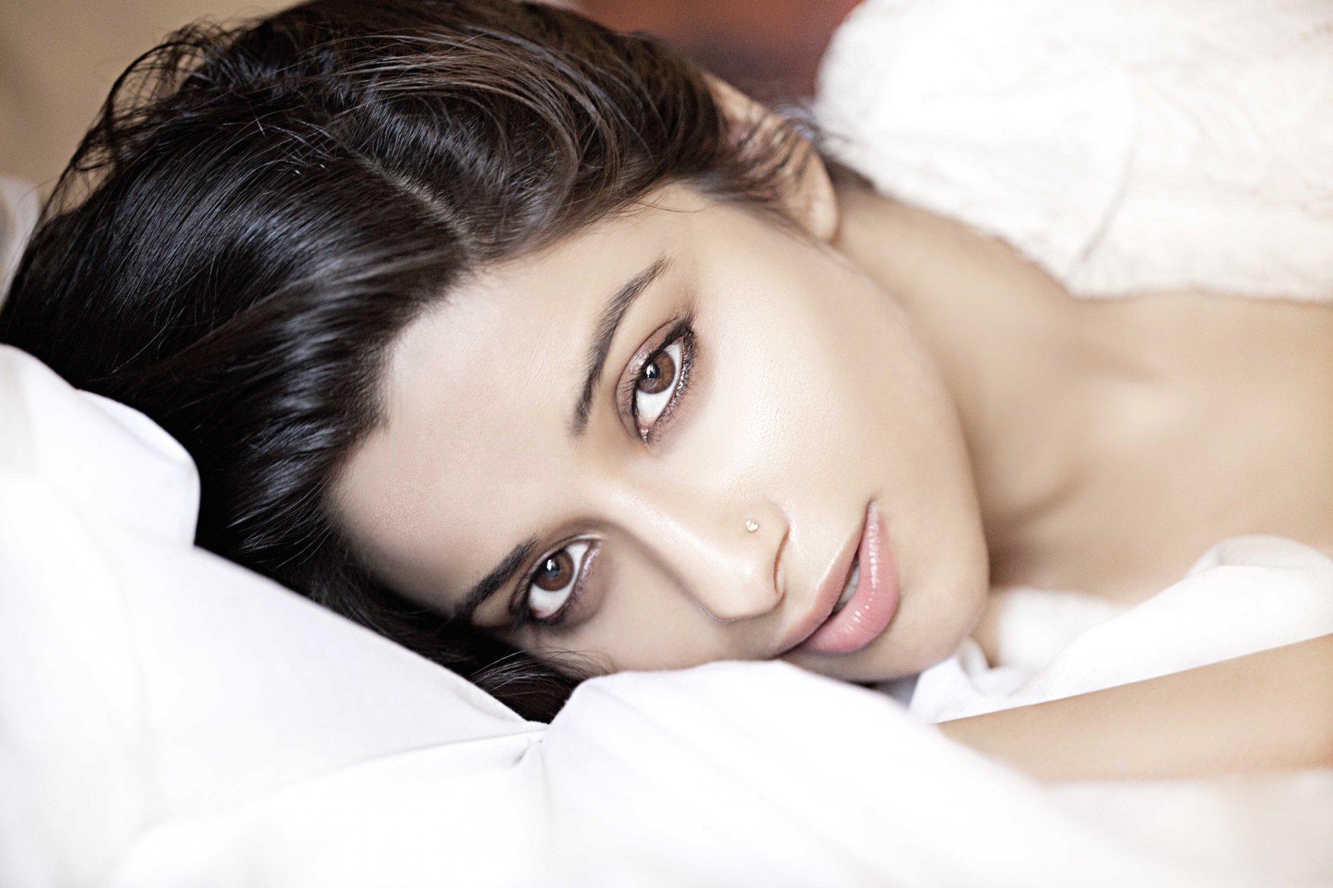 madhurima banerjee bollywood celebrity actress model girl brunette pretty beauty face lips eyes indian actress beauty