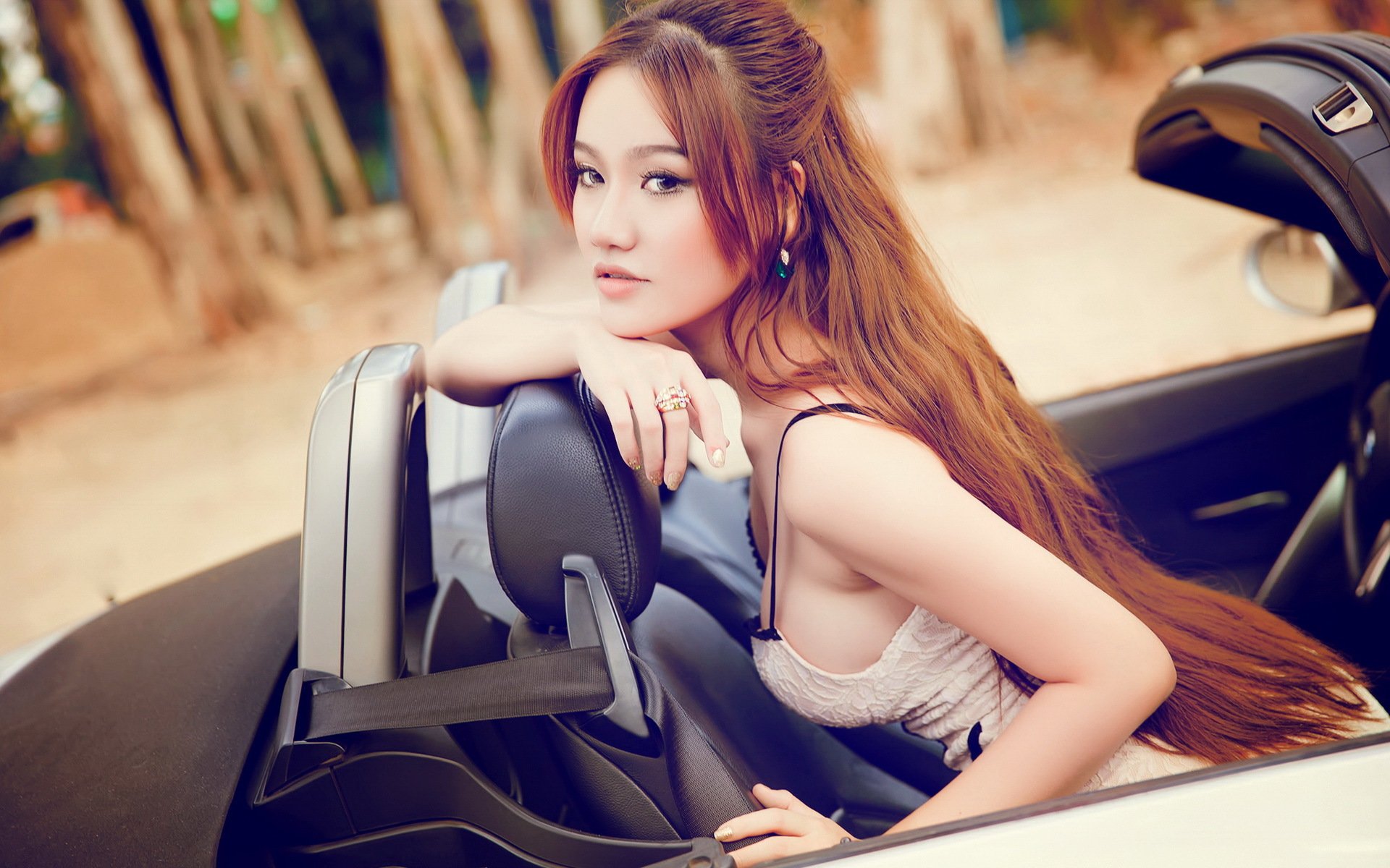 jolie dương asiático chica coche