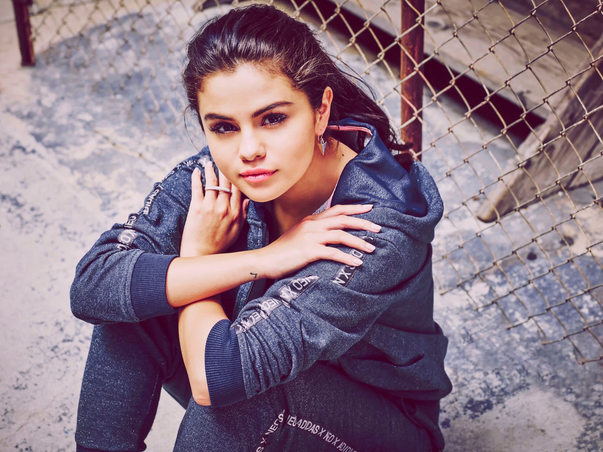 selena gomez servizio fotografico collezione di abbigliamento 2015 adidas neo