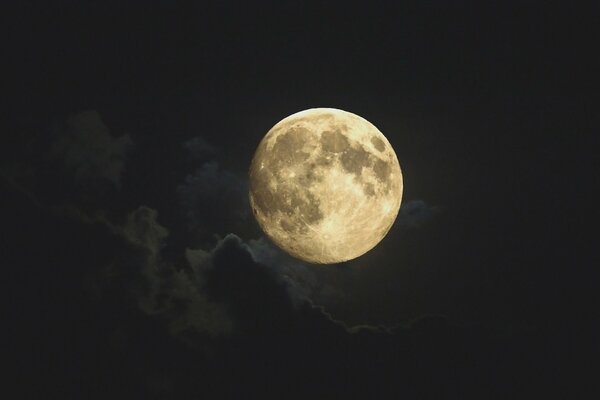 Pleine lune pour les désirs réalisés