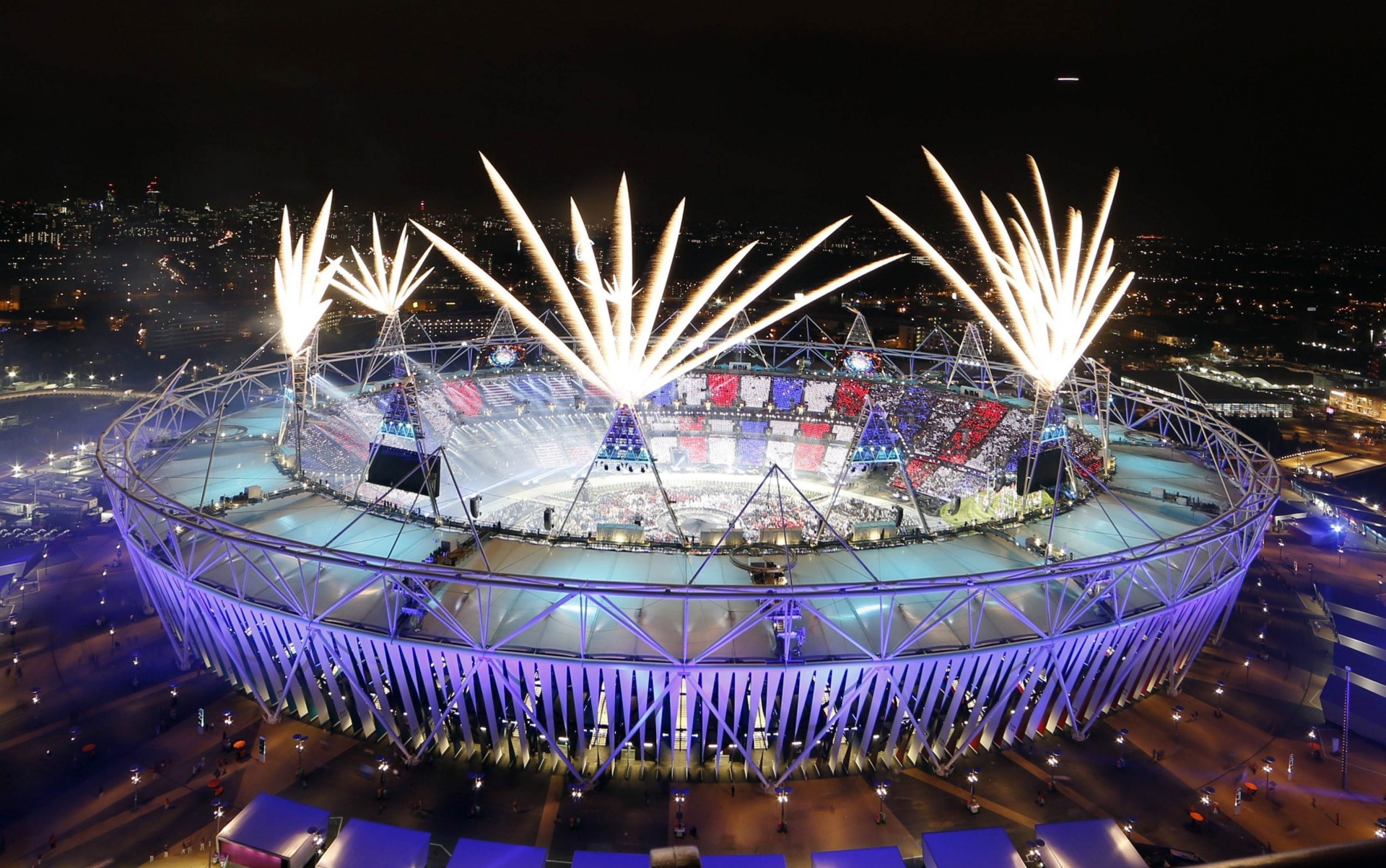 stadio fuochi d artificio illuminazione cerimonia di apertura fuochi d artificio città londra giochi olimpici