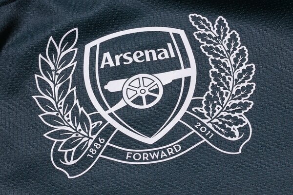 The emblem of the Arsenal football club. 
