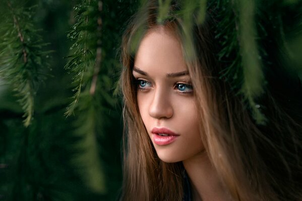 Retrato de una chica con ojos azules