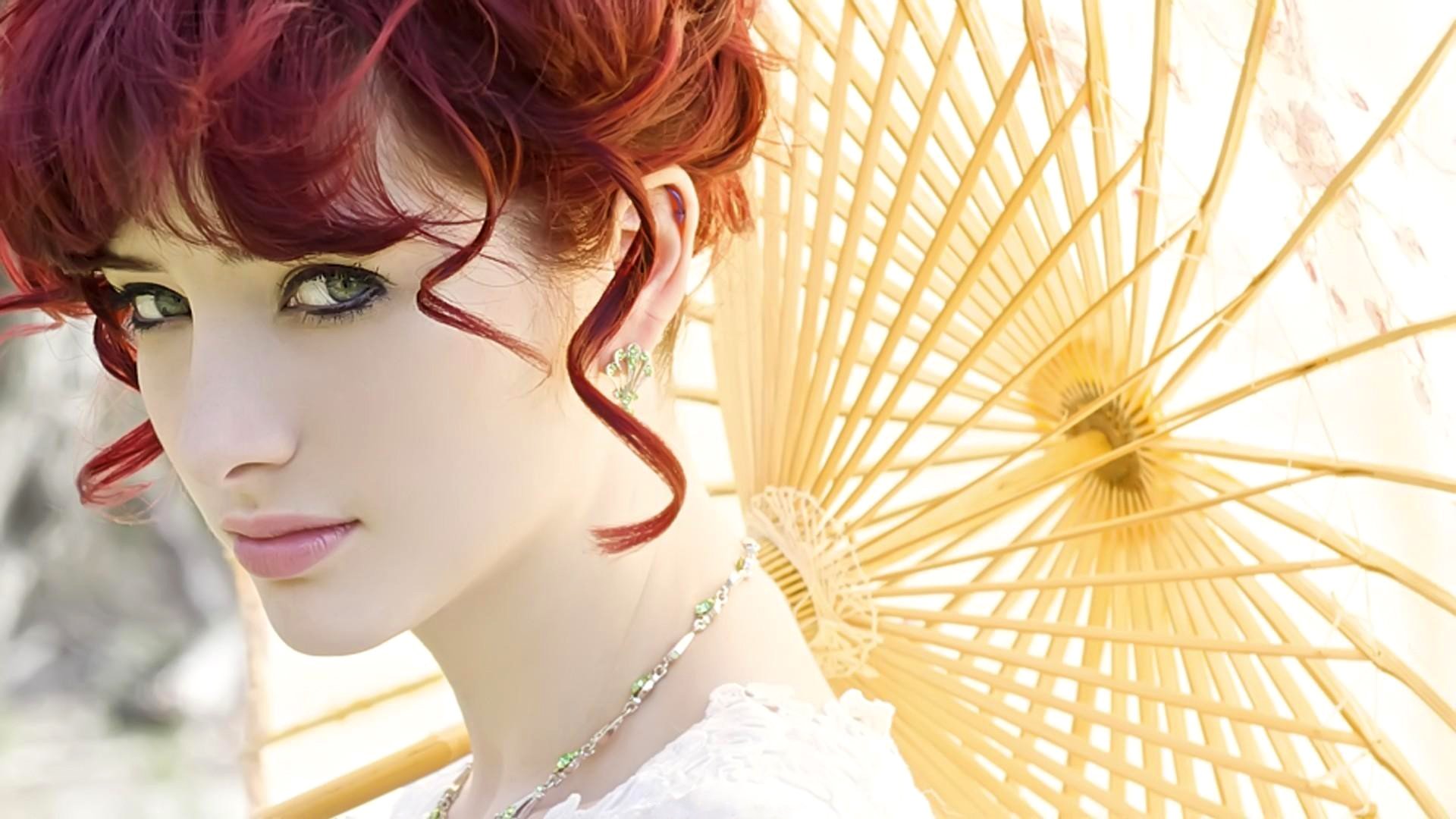 susan coffey modell braunhaarige gesicht blick regenschirm