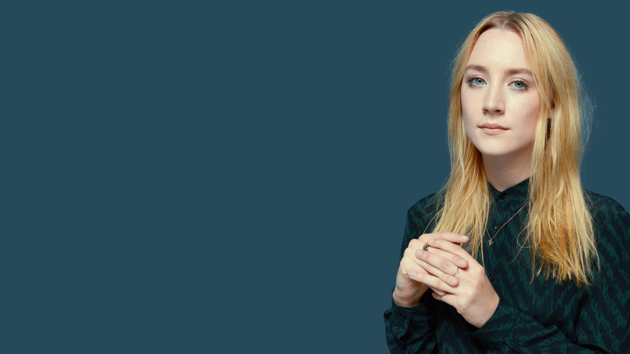 saoirse ronan actriz fondo