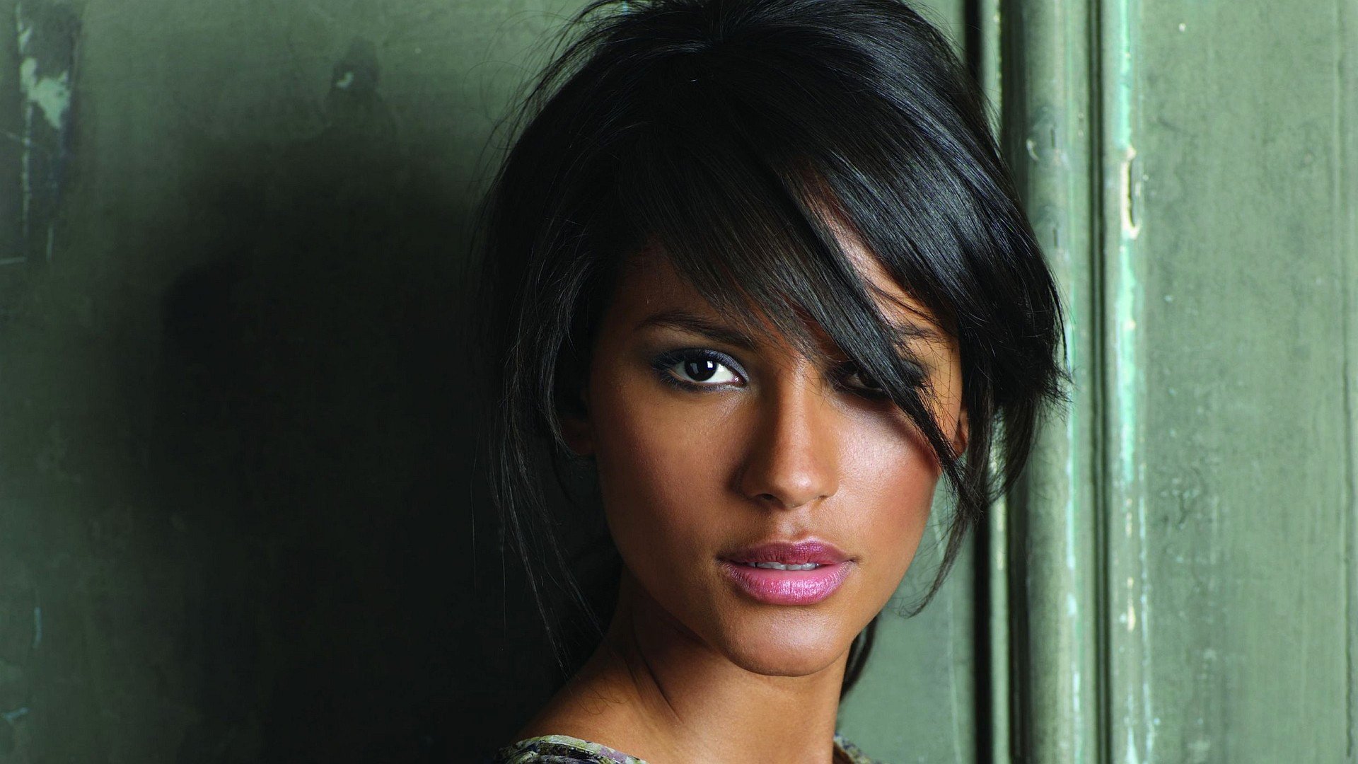 emanuela de paula model brunette face hair view