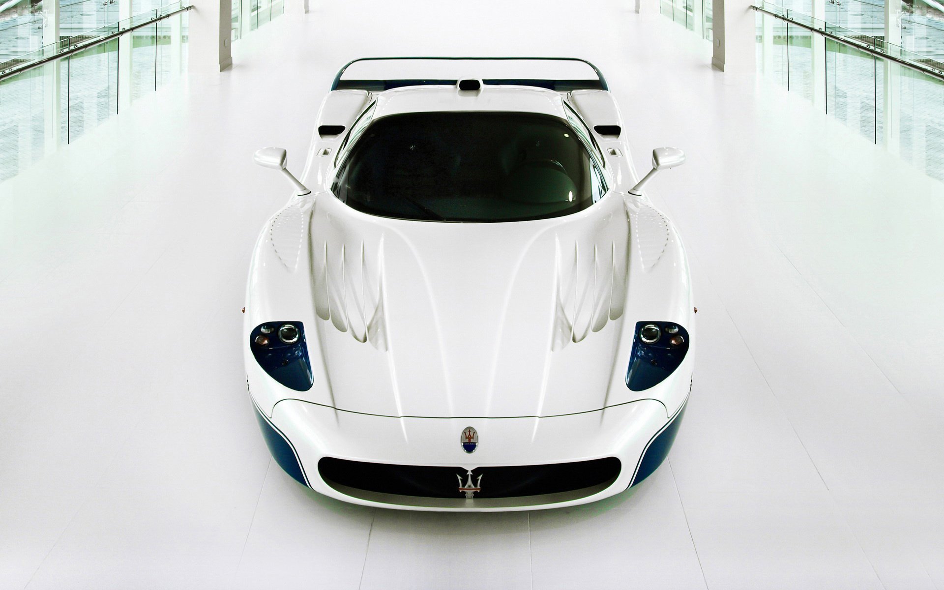 maserati mc12 supercar bianco maserati