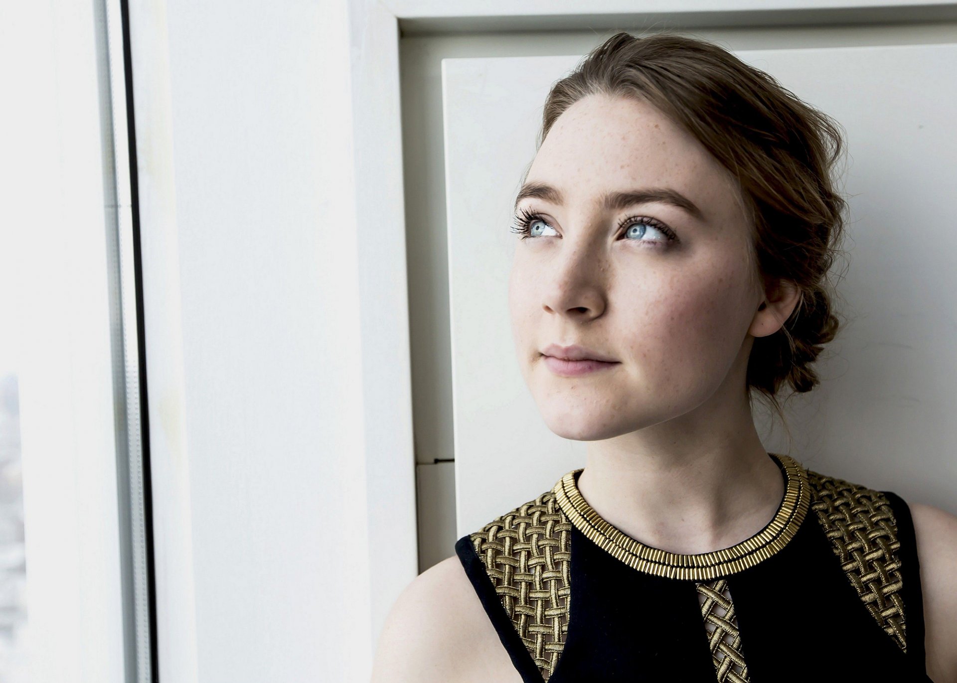 saoirse ronan retrato actriz sesión de fotos película gran hotel budapest gran hotel budapest