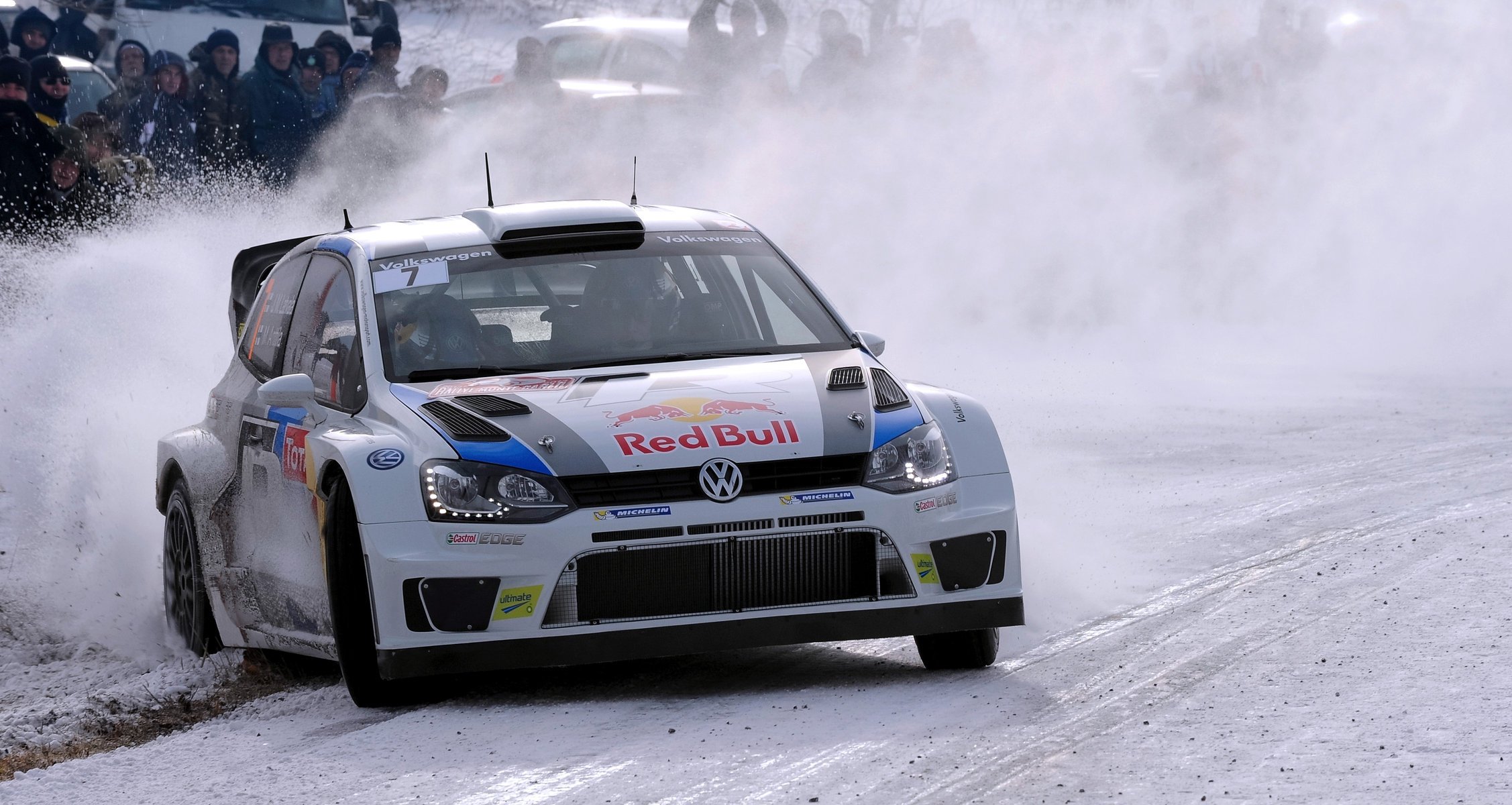 wrc sport red bull biały samochód volkswagen rajd auto rally polo