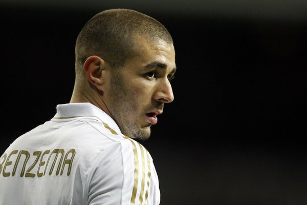 Karim Benzema, Footballeur. Prêt au combat