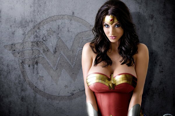 Cosplay di Alice Goodwin come Wonder Woman