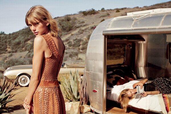 Photo shoot of girls in beautiful mountains