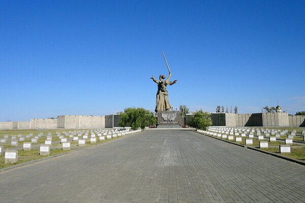 Patria madre gran monumento en Volgogrado