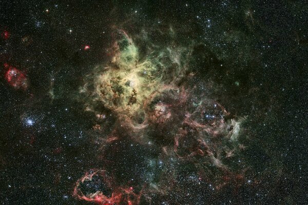 Nebulosa di emissione una bella costellazione nello spazio