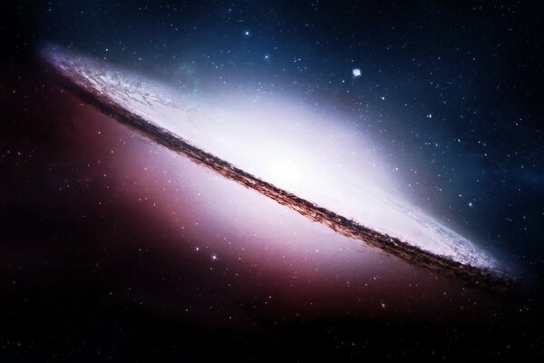 Необычная фиолетовая галактика в космосе